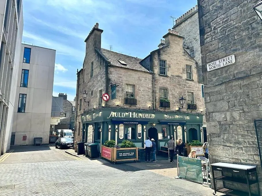 City Centre Hidden Hideout For 2 Edimburgo